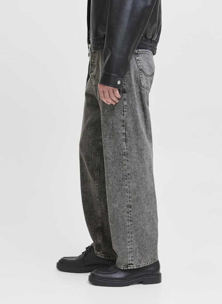 JACK & JONES Light Wash Relaxed Fit Jeans - Image 3